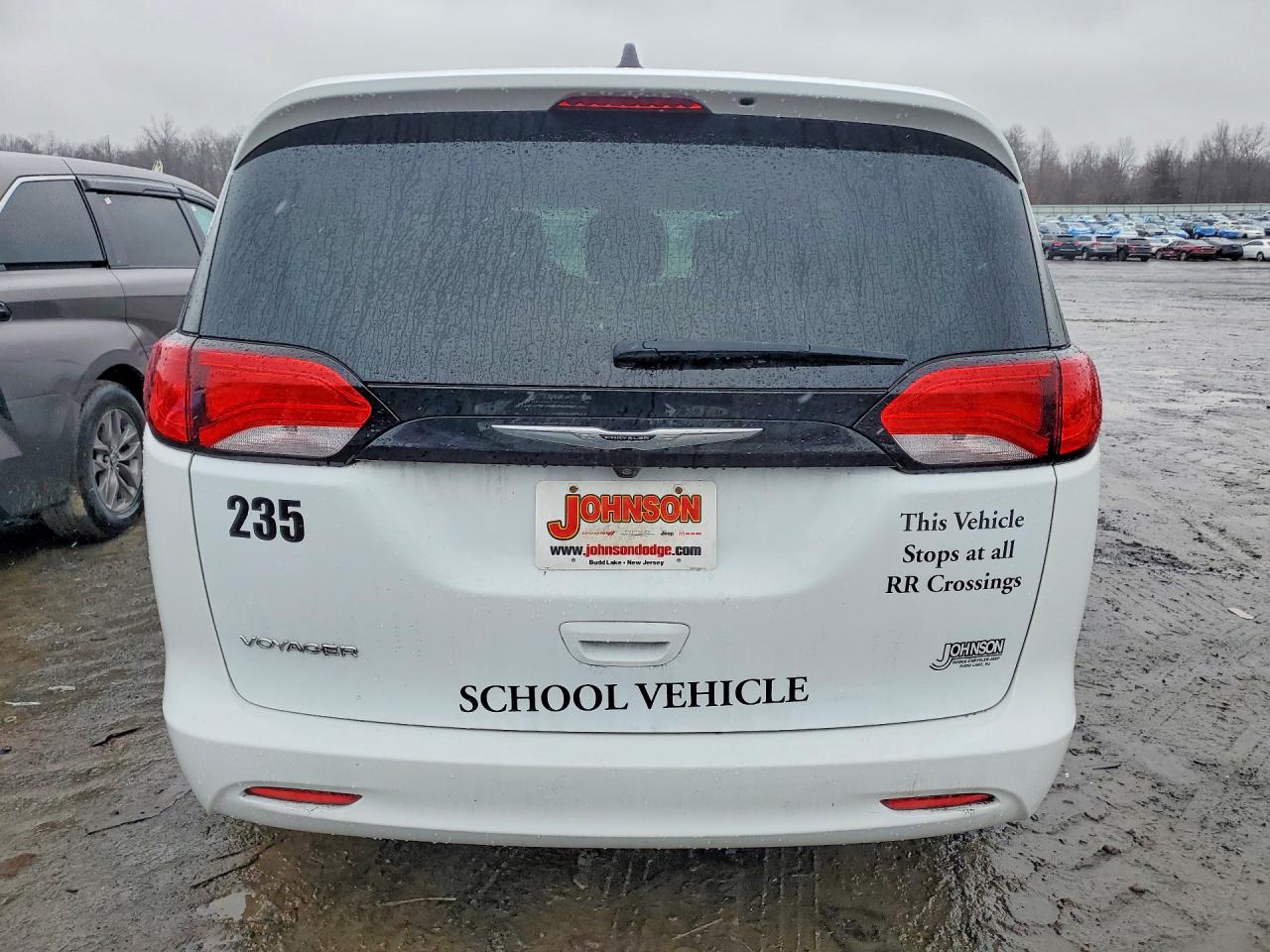 2024 CHRYSLER VOYAGER LX photo 16