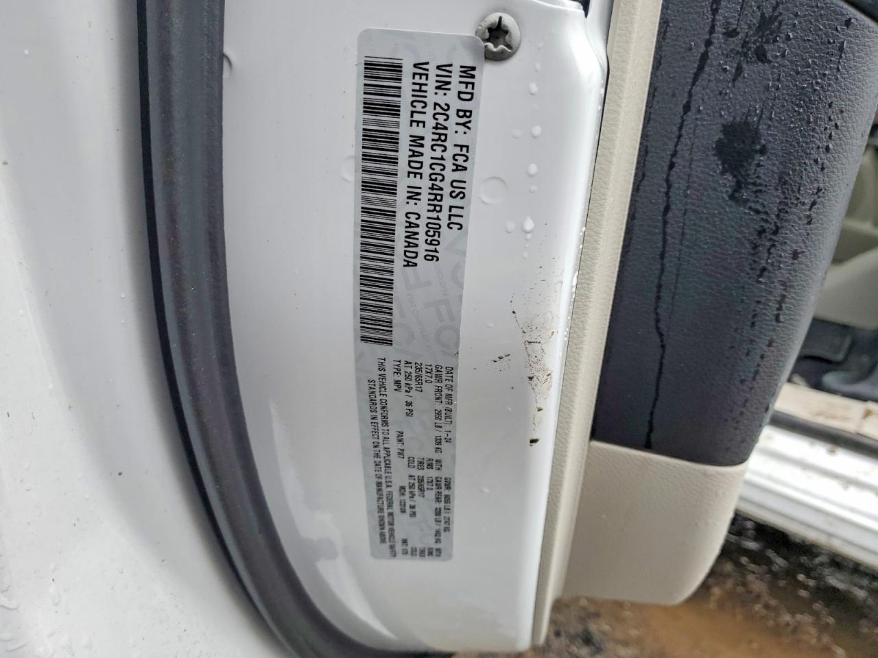 2024 CHRYSLER VOYAGER LX photo 37