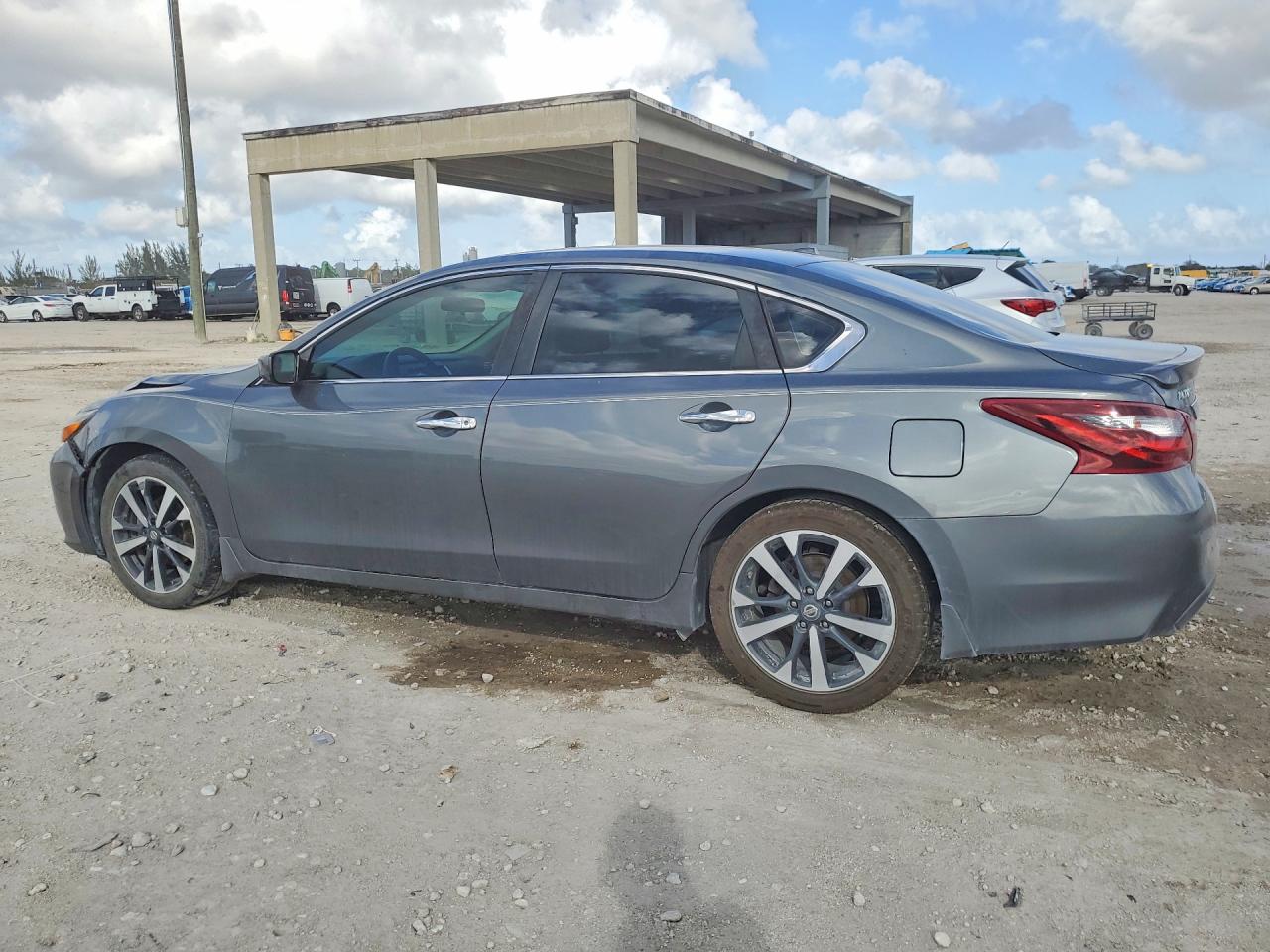 2018 NISSAN ALTIMA 2.5 SR photo 3