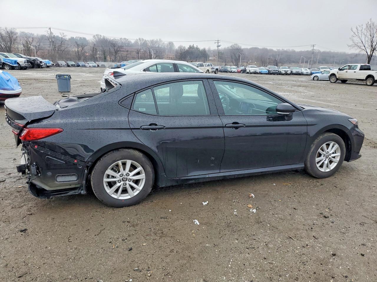 2025 TOYOTA CAMRY LE photo 3