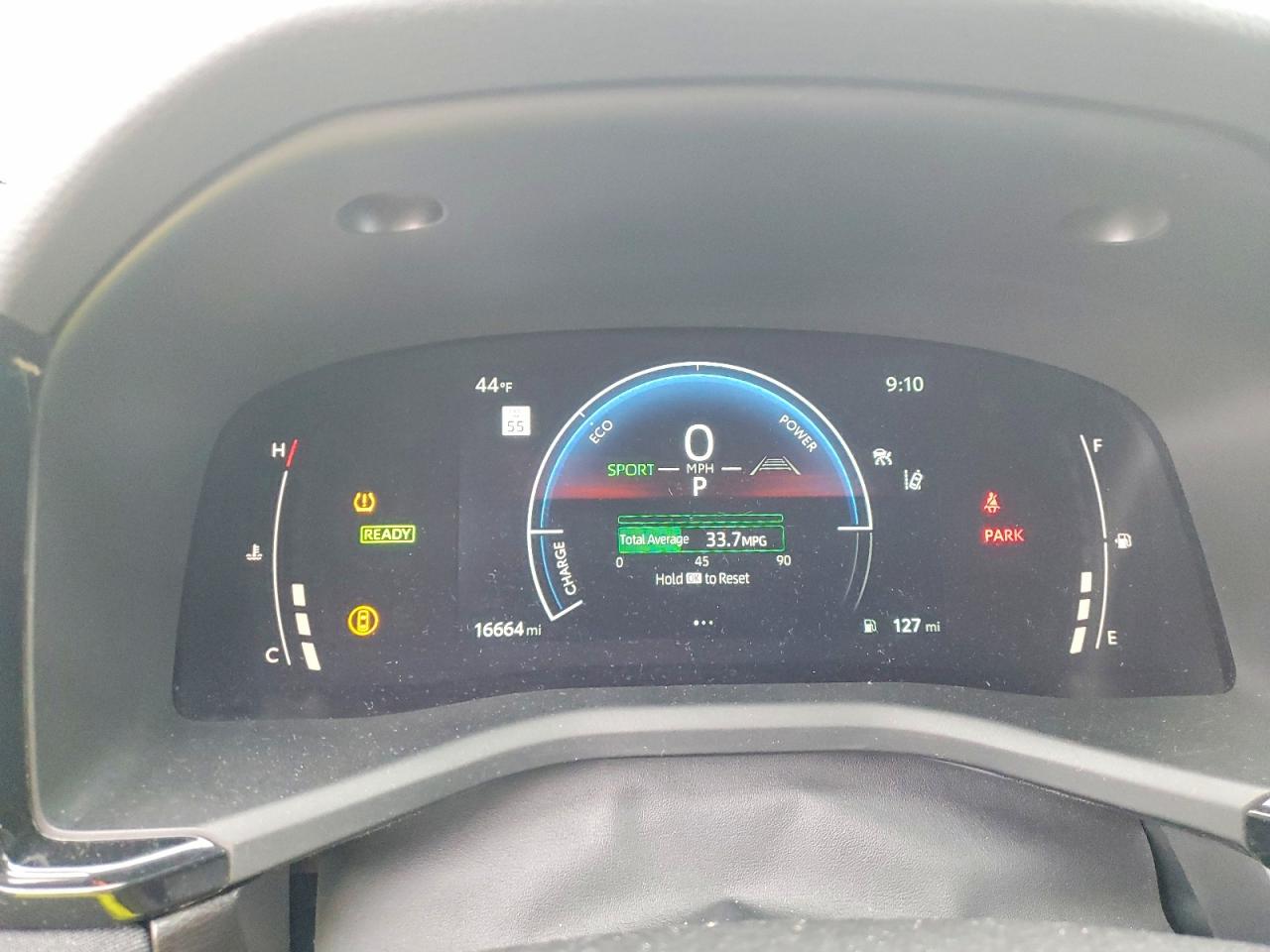 2025 TOYOTA CAMRY LE photo 9