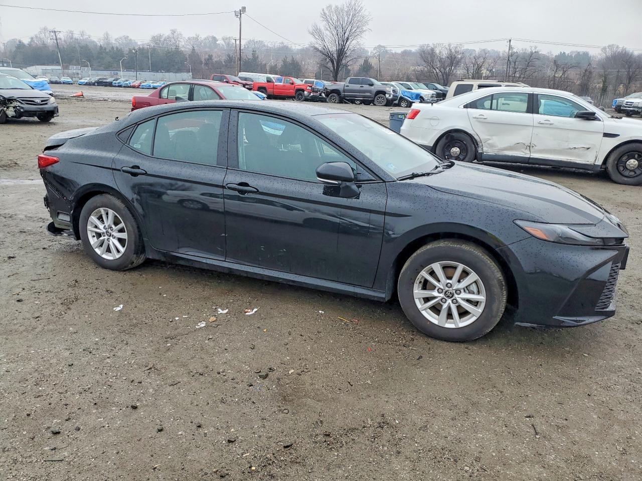 2025 TOYOTA CAMRY LE photo 4