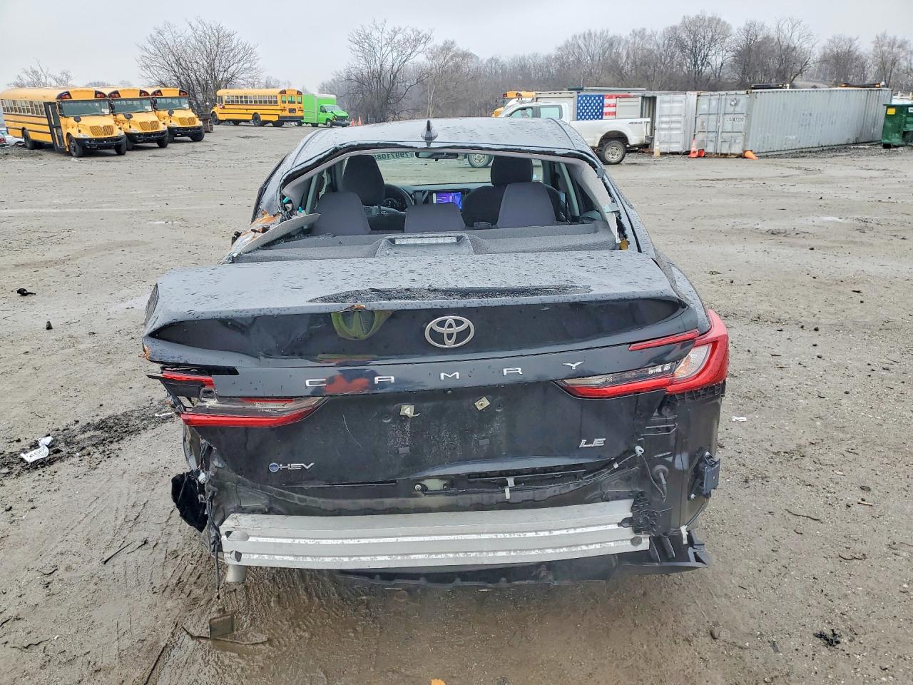 2025 TOYOTA CAMRY LE photo 6