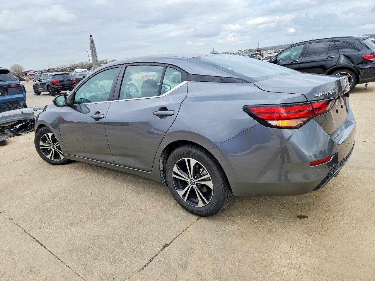 2022 NISSAN SENTRA SV photo 3