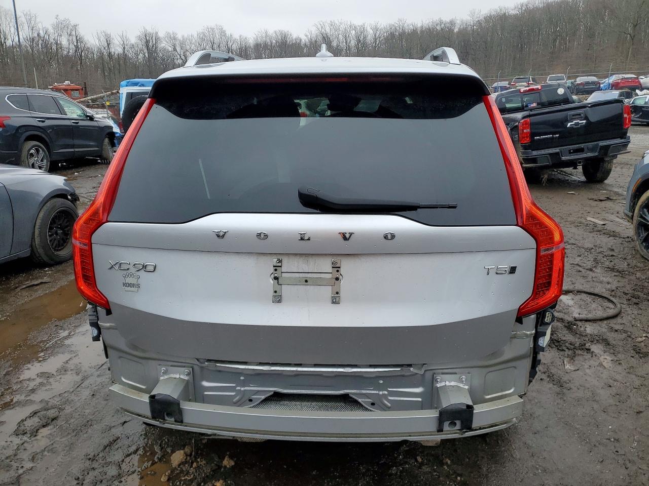 2016 VOLVO XC90 T5 photo 11