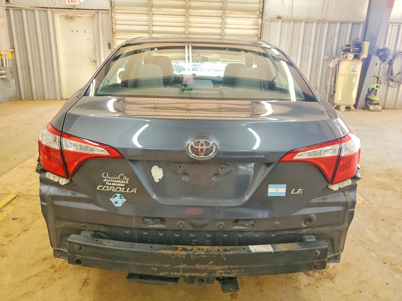 2015 TOYOTA COROLLA LE photo 11