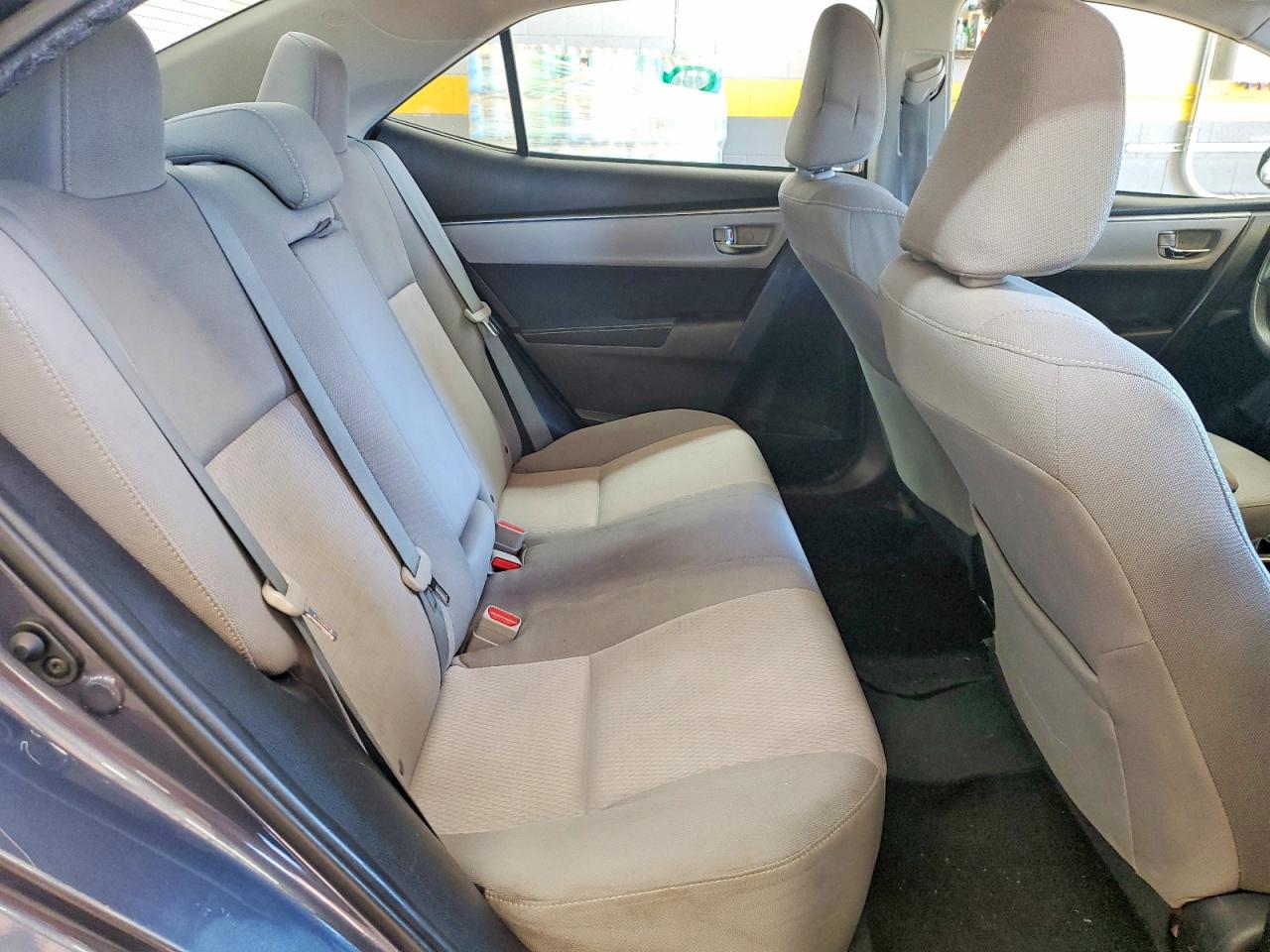 2015 TOYOTA COROLLA LE photo 19