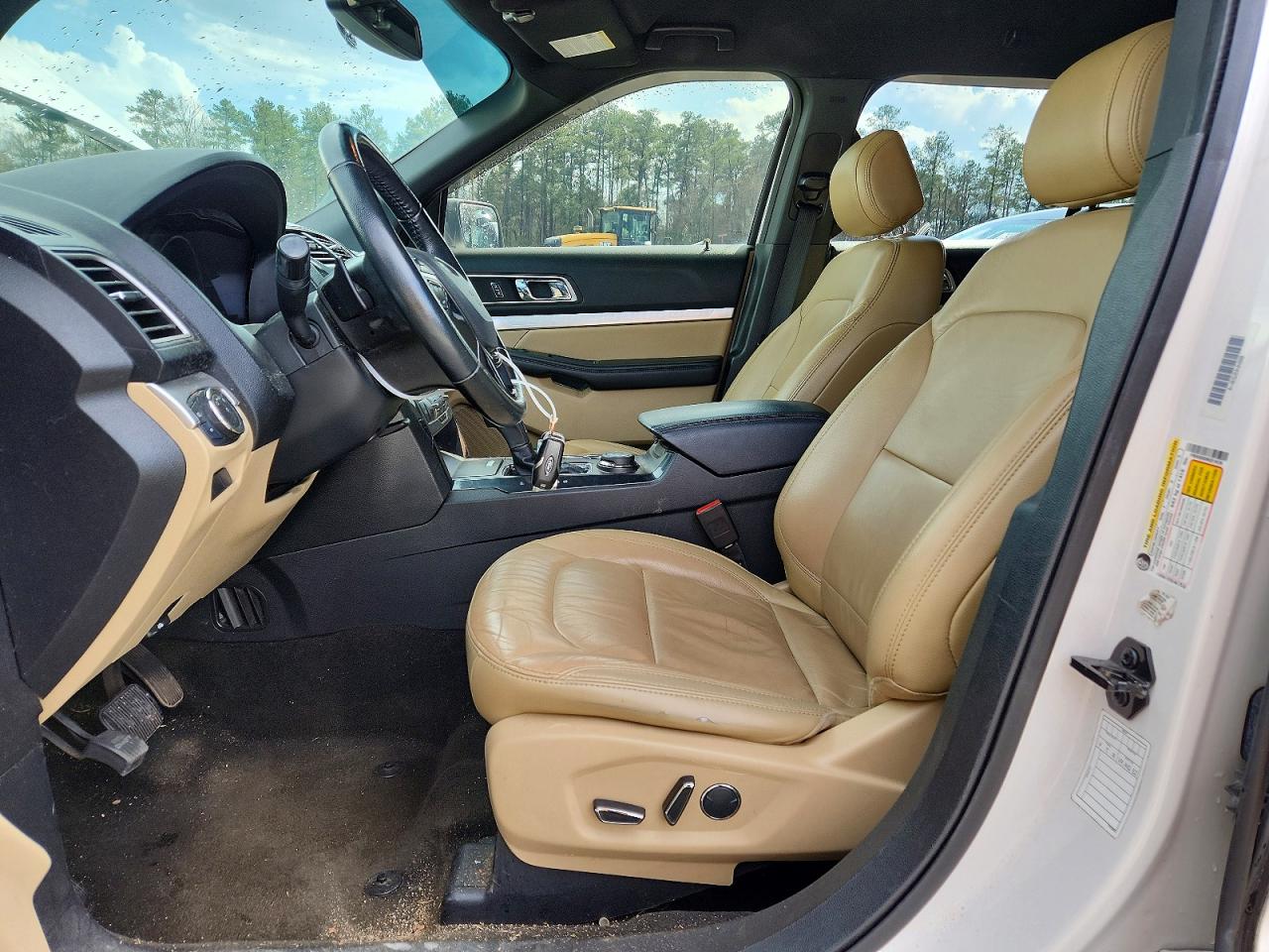 2017 FORD EXPLORER XLT photo 13