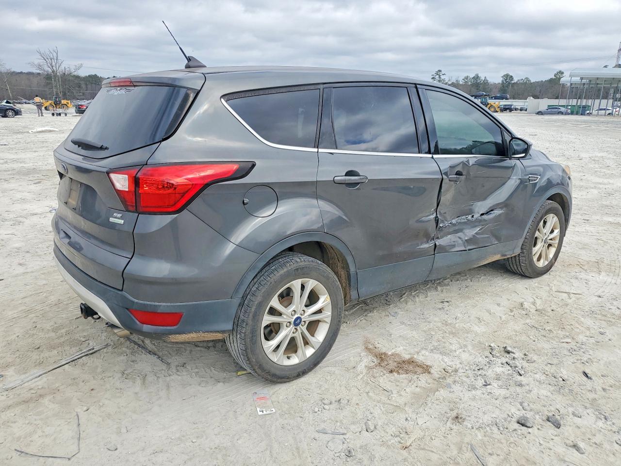 2019 FORD ESCAPE photo 5