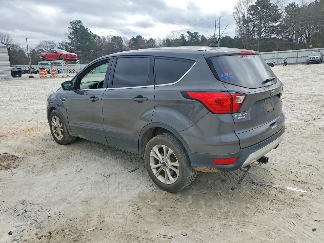 2019 FORD ESCAPE photo 3