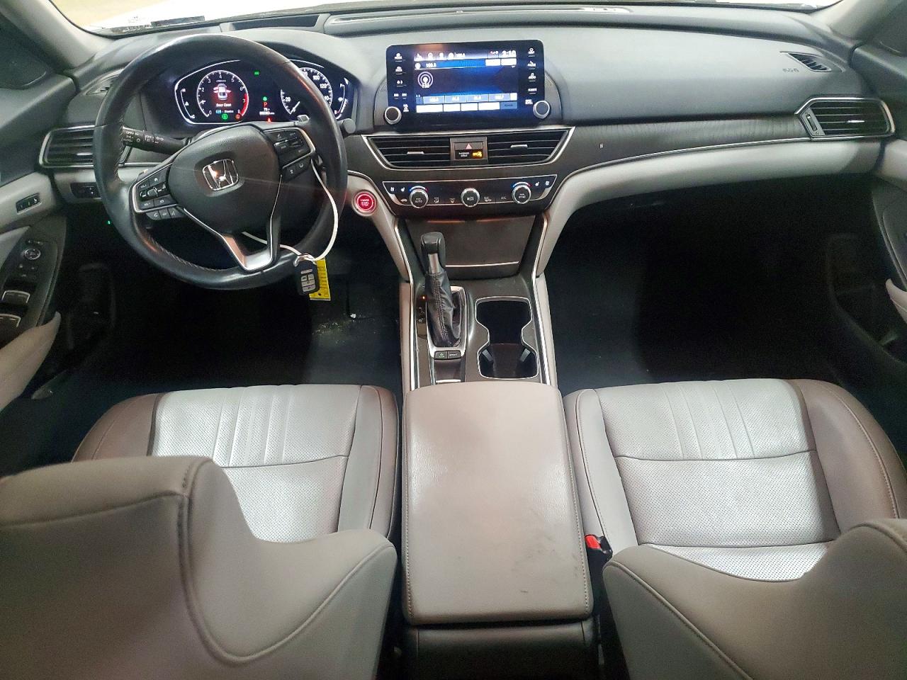 2018 HONDA ACCORD TOURING photo 8