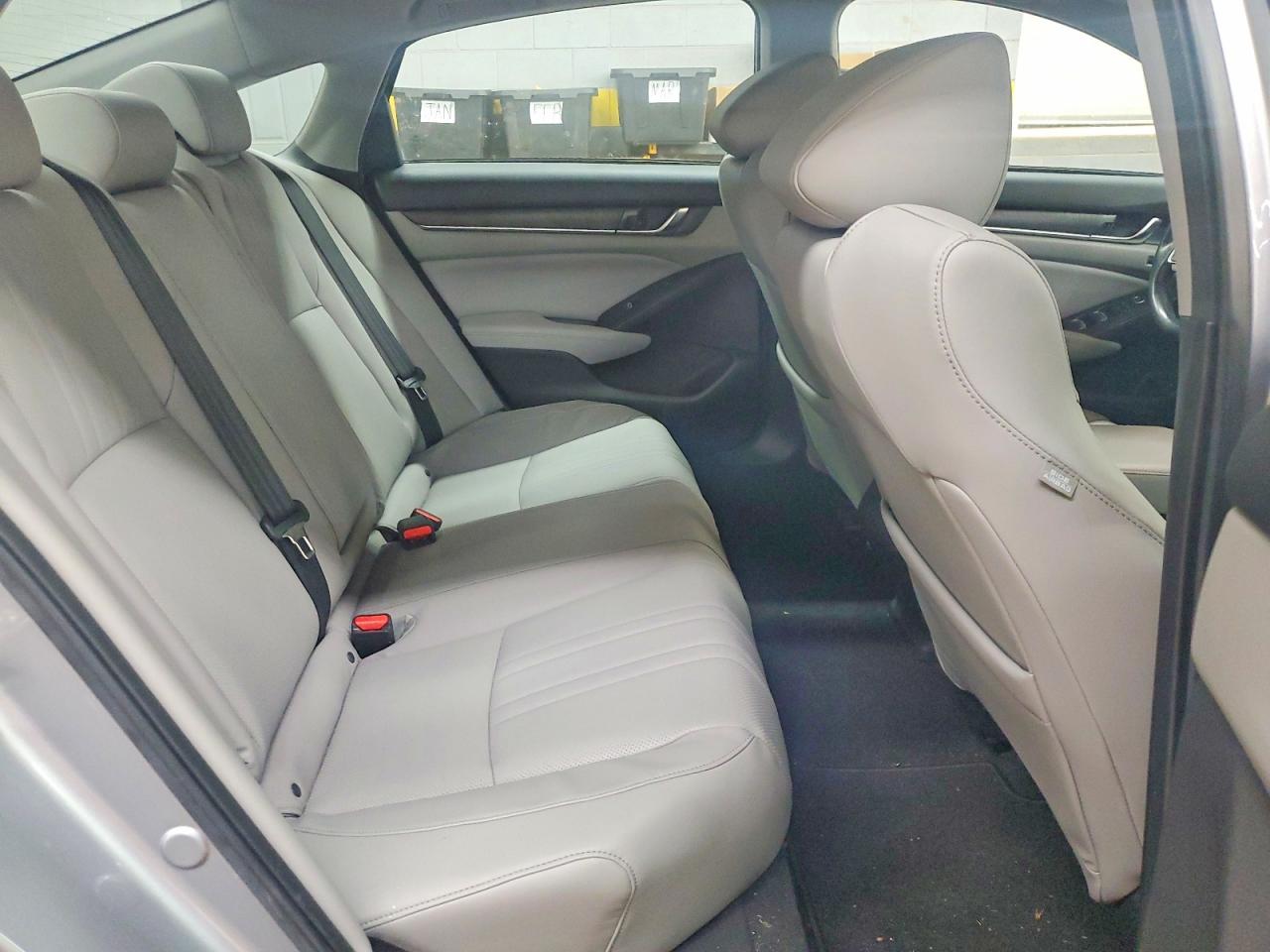 2018 HONDA ACCORD TOURING photo 10