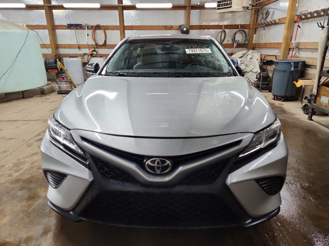 2020 TOYOTA CAMRY SE NIGHTSHADE photo 5