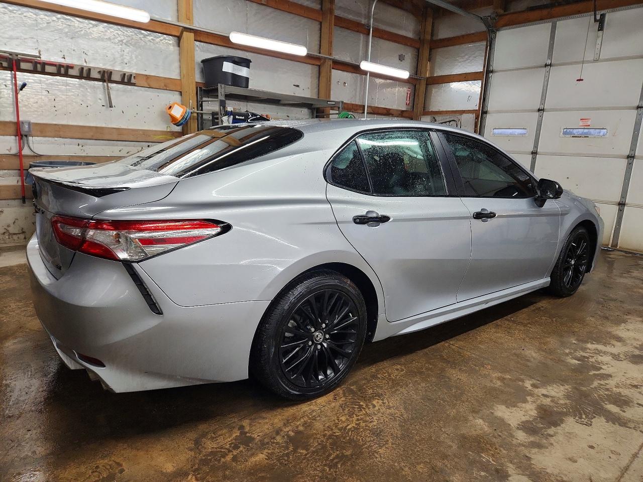 2020 TOYOTA CAMRY SE NIGHTSHADE photo 3