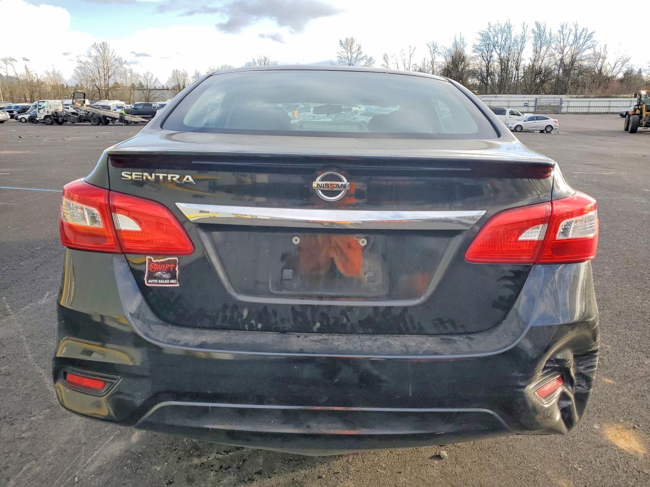 2018 NISSAN SENTRA S photo 11