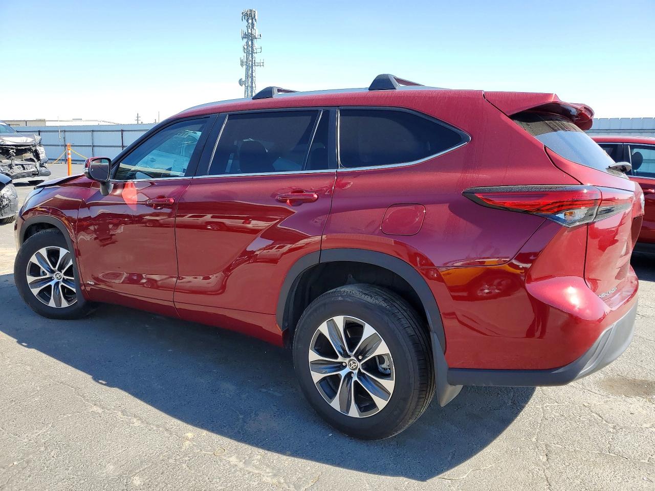 2023 TOYOTA HIGHLANDER HYBRID XLE photo 2