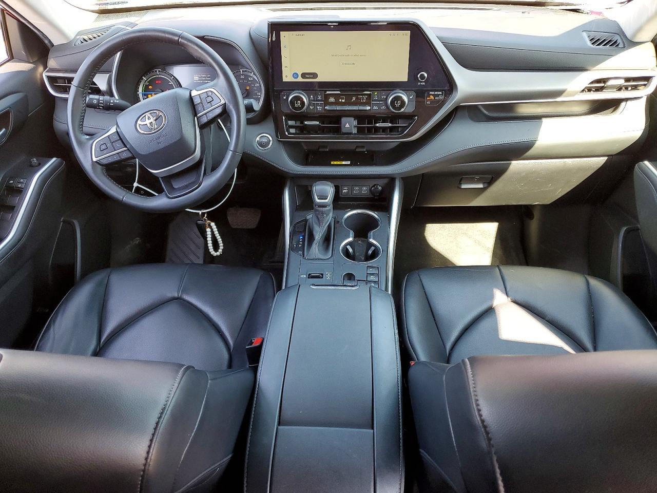 2023 TOYOTA HIGHLANDER HYBRID XLE photo 8