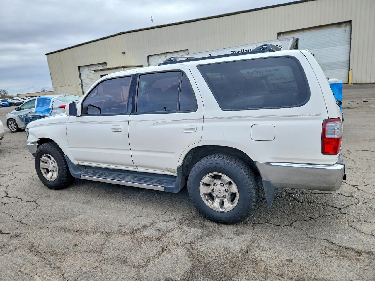 1996 TOYOTA 4RUNNER SR5 photo 2