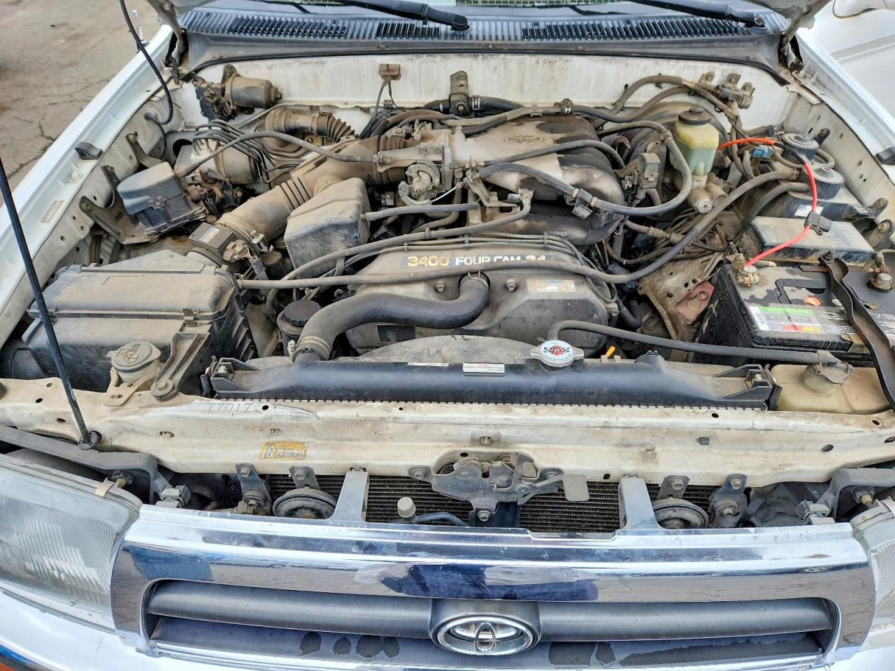 1996 TOYOTA 4RUNNER SR5 photo 11