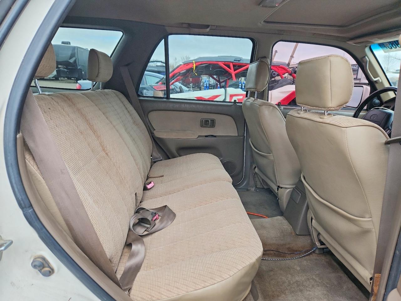 1996 TOYOTA 4RUNNER SR5 photo 10