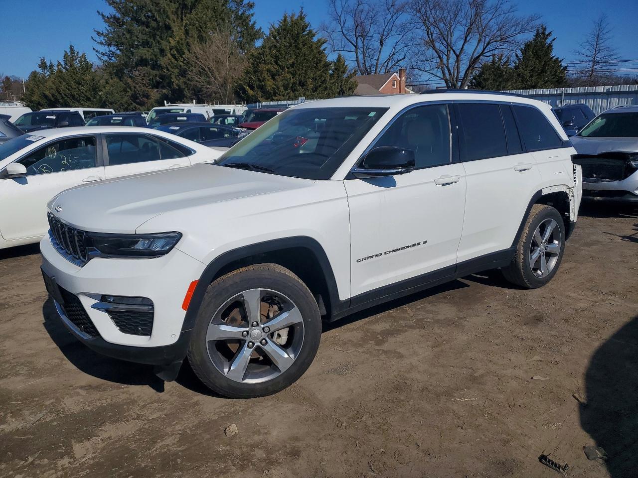 2022 JEEP GRAND CHEROKEE