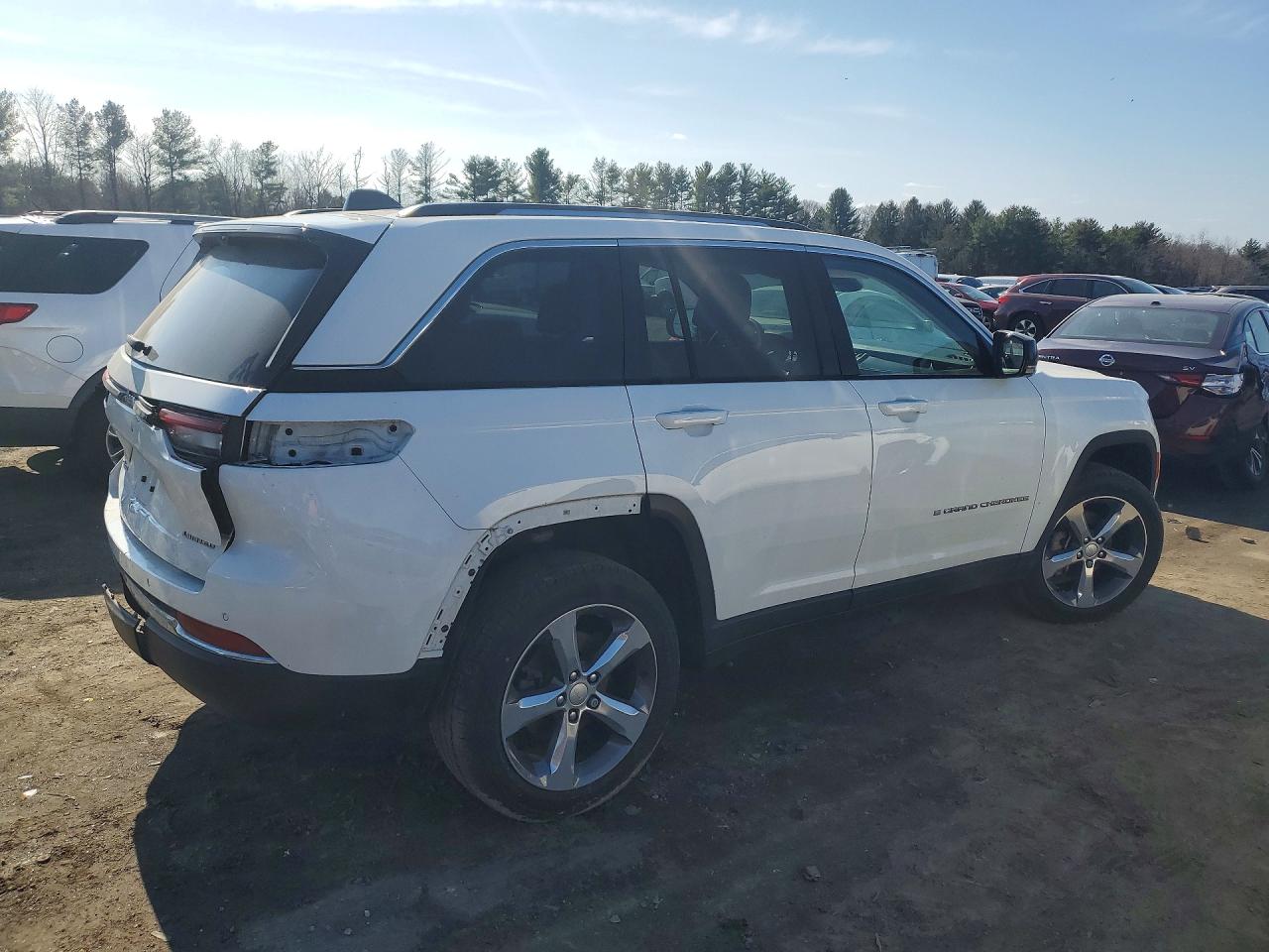 2022 JEEP GRAND CHEROKEE LIMITED photo 5