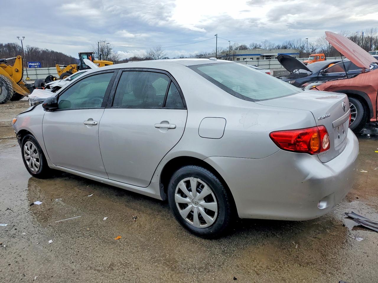 2010 TOYOTA COROLLA LE photo 3