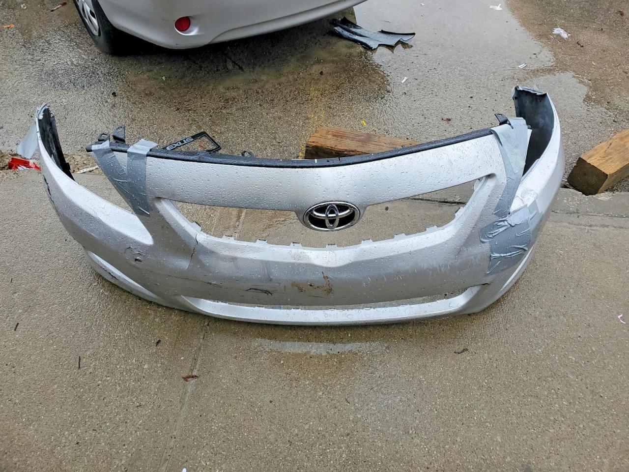 2010 TOYOTA COROLLA LE photo 23