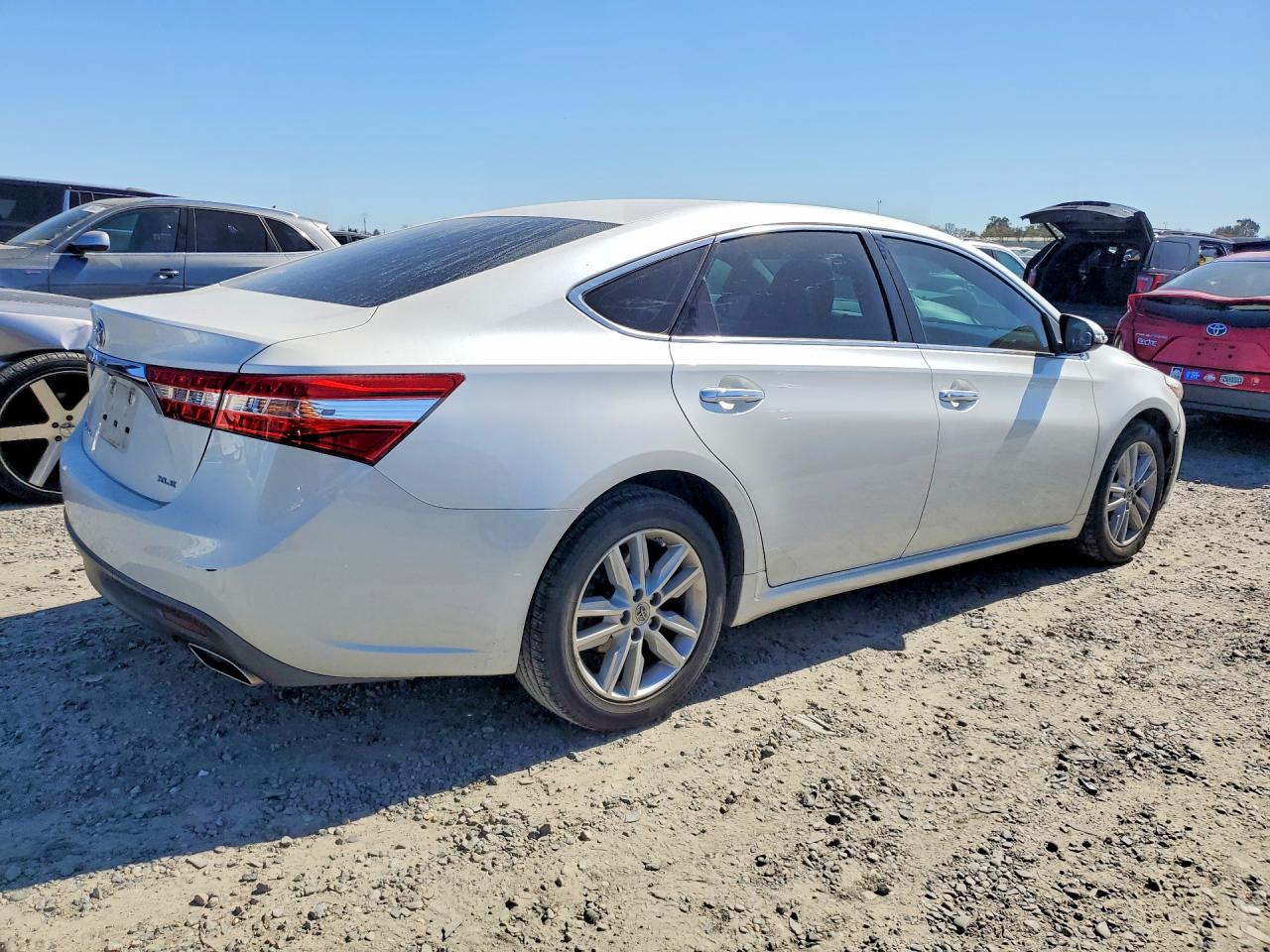 2013 TOYOTA AVALON XLE PREMIUM photo 3