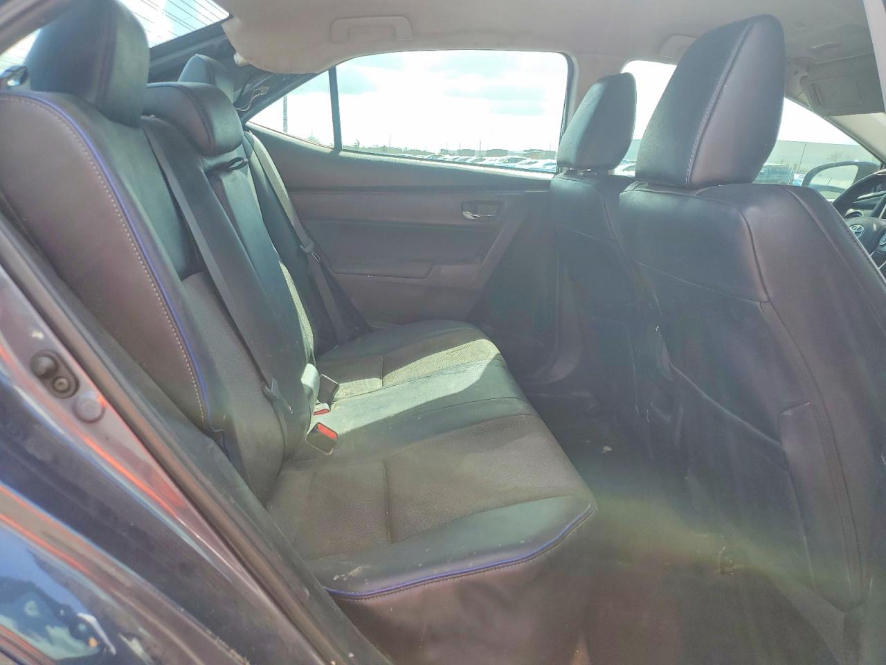 2019 TOYOTA COROLLA SE photo 19