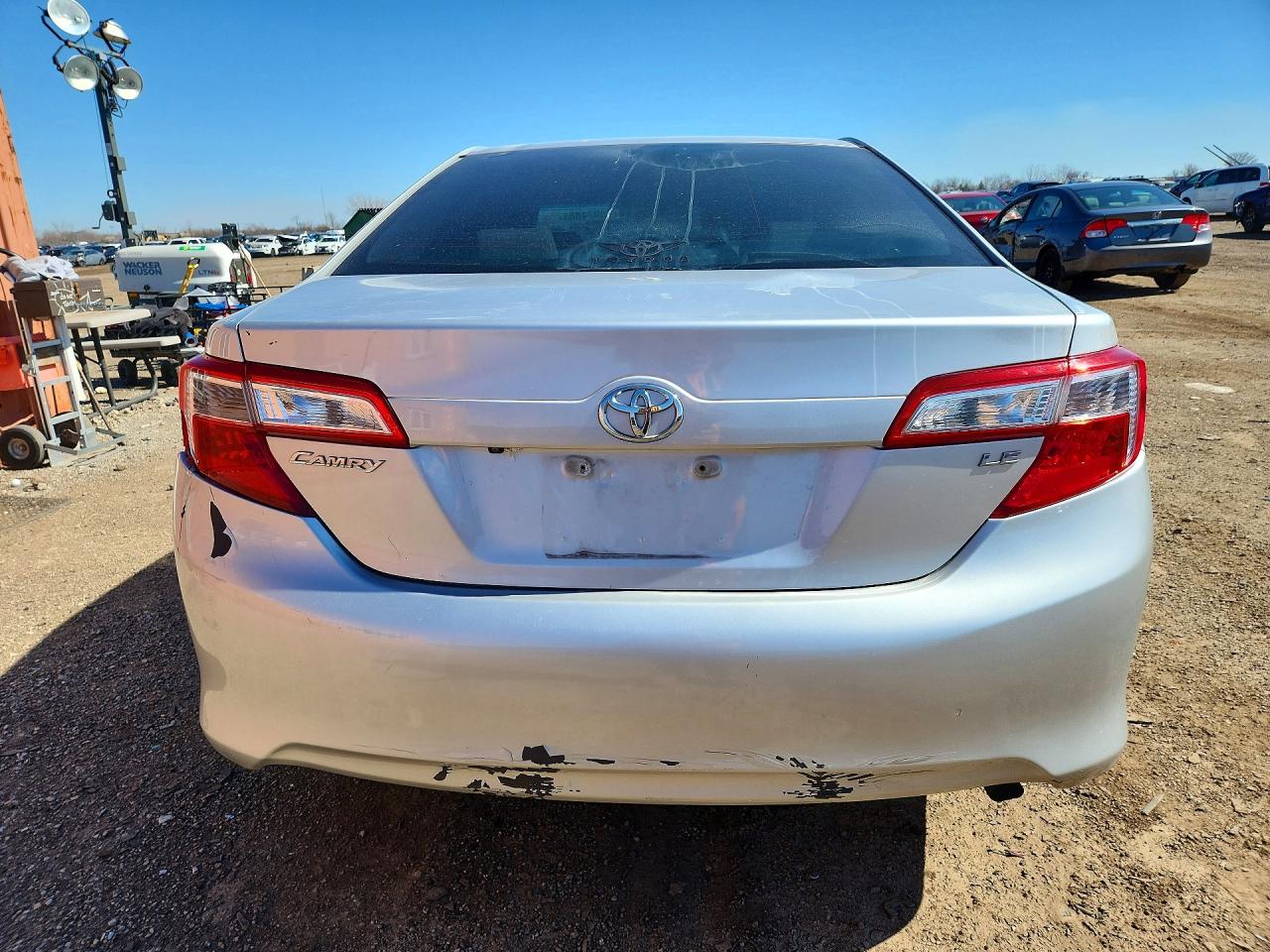 2014 TOYOTA CAMRY LE photo 6