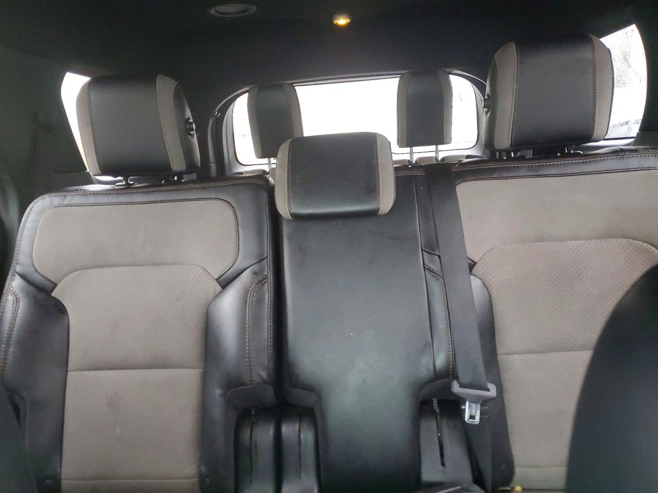 2017 FORD EXPLORER photo 10
