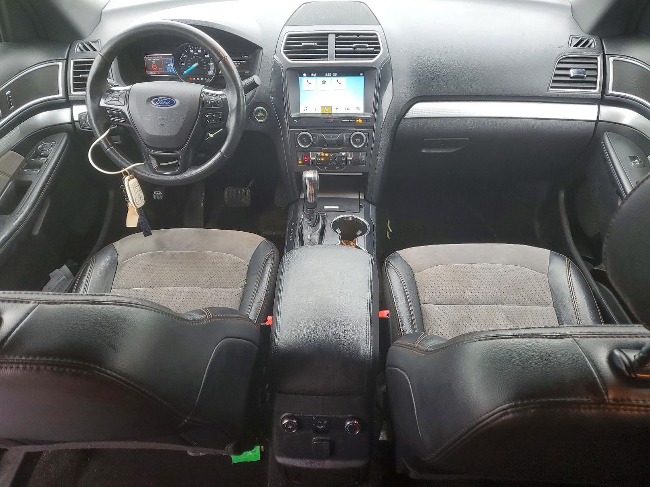 2017 FORD EXPLORER photo 8
