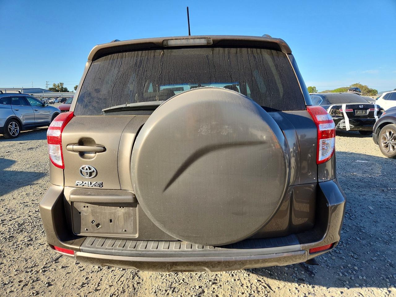 2011 TOYOTA RAV4 BASE photo 11