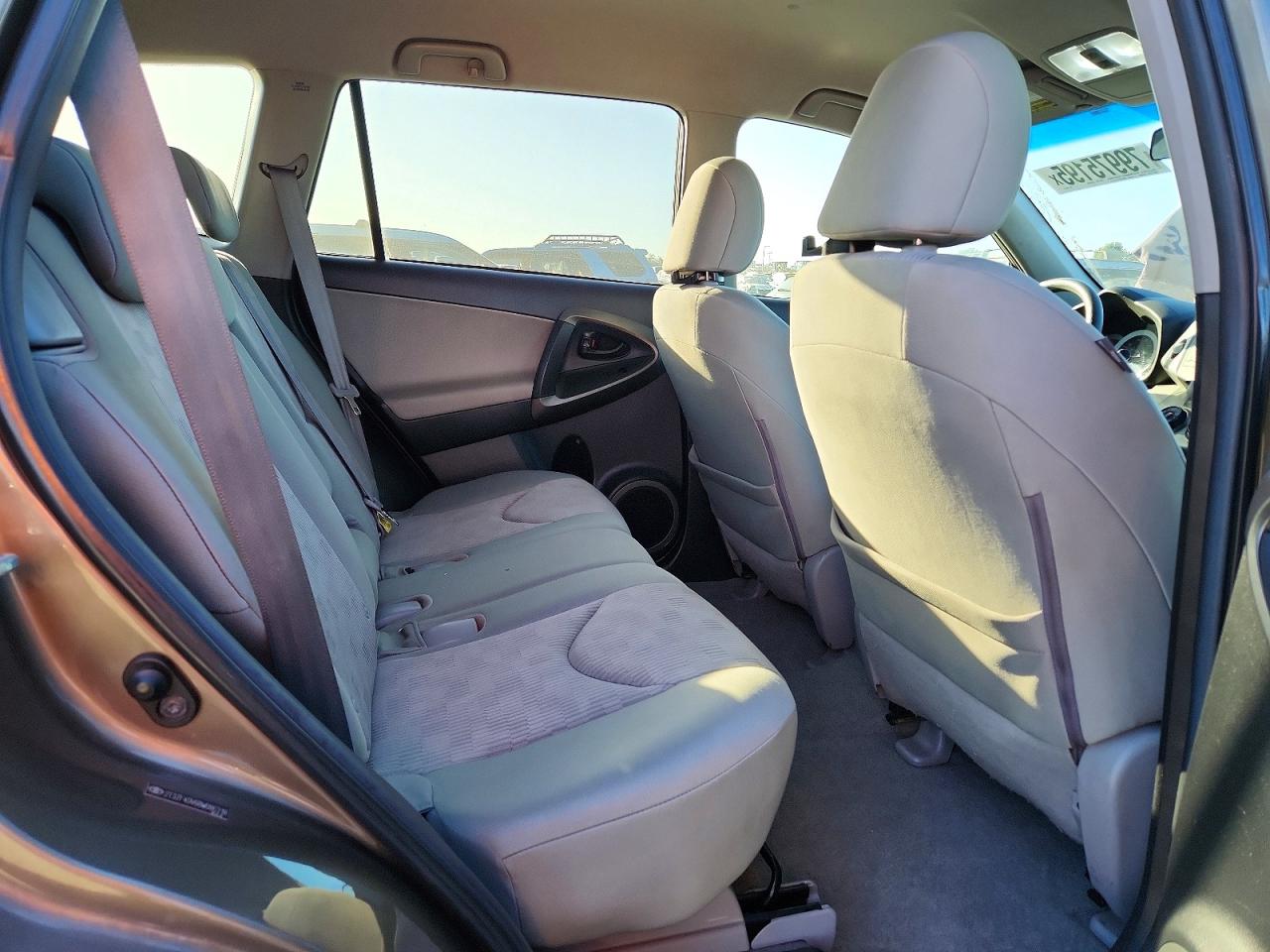 2011 TOYOTA RAV4 BASE photo 21