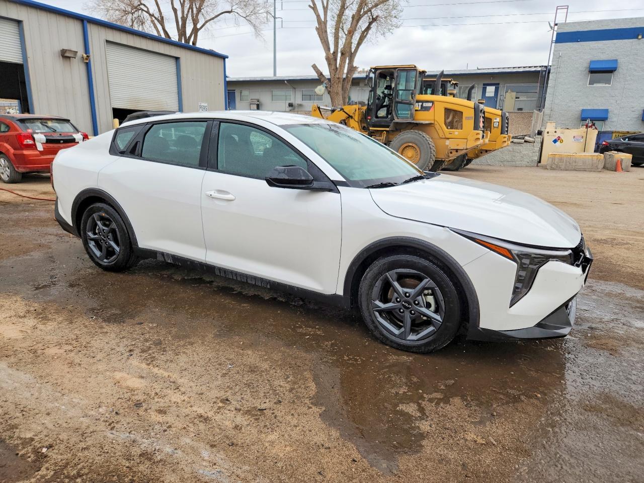2025 KIA K4 LXS photo 4
