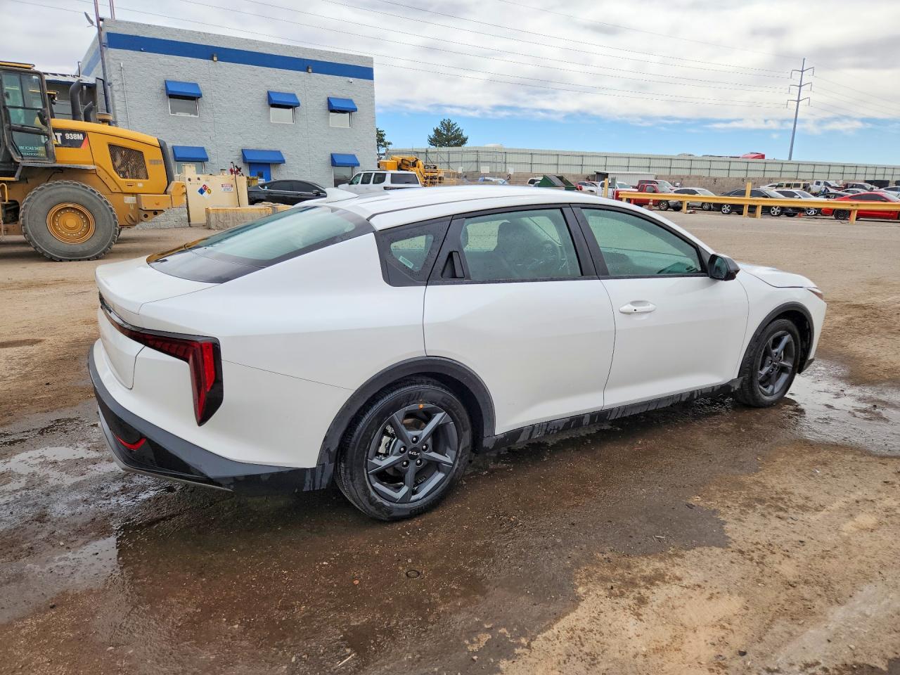 2025 KIA K4 LXS photo 3