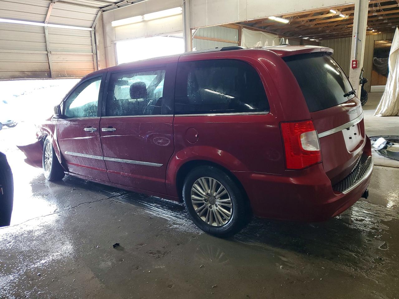 2013 CHRYSLER TOWN & COUNTRY LIMITED photo 2