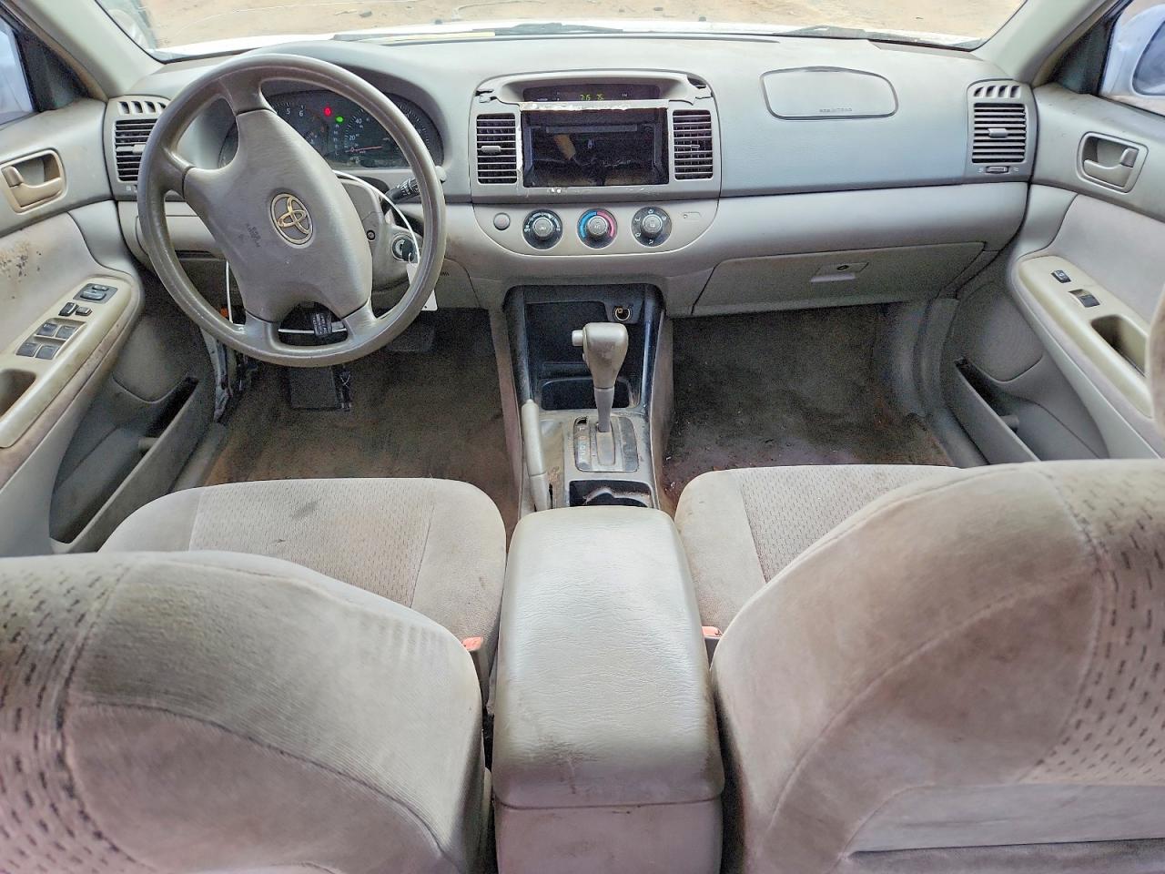 2002 TOYOTA CAMRY photo 8