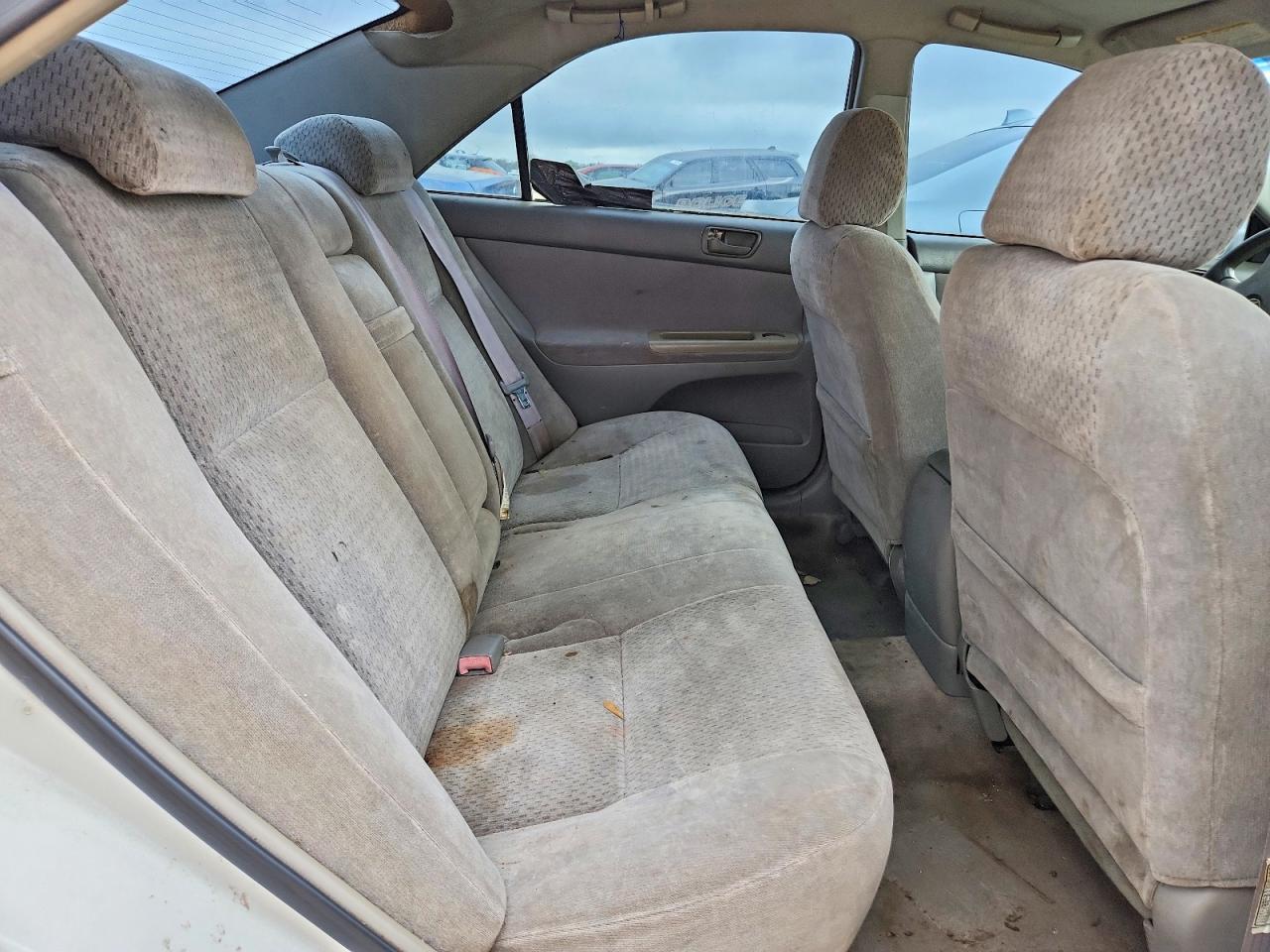 2002 TOYOTA CAMRY photo 10