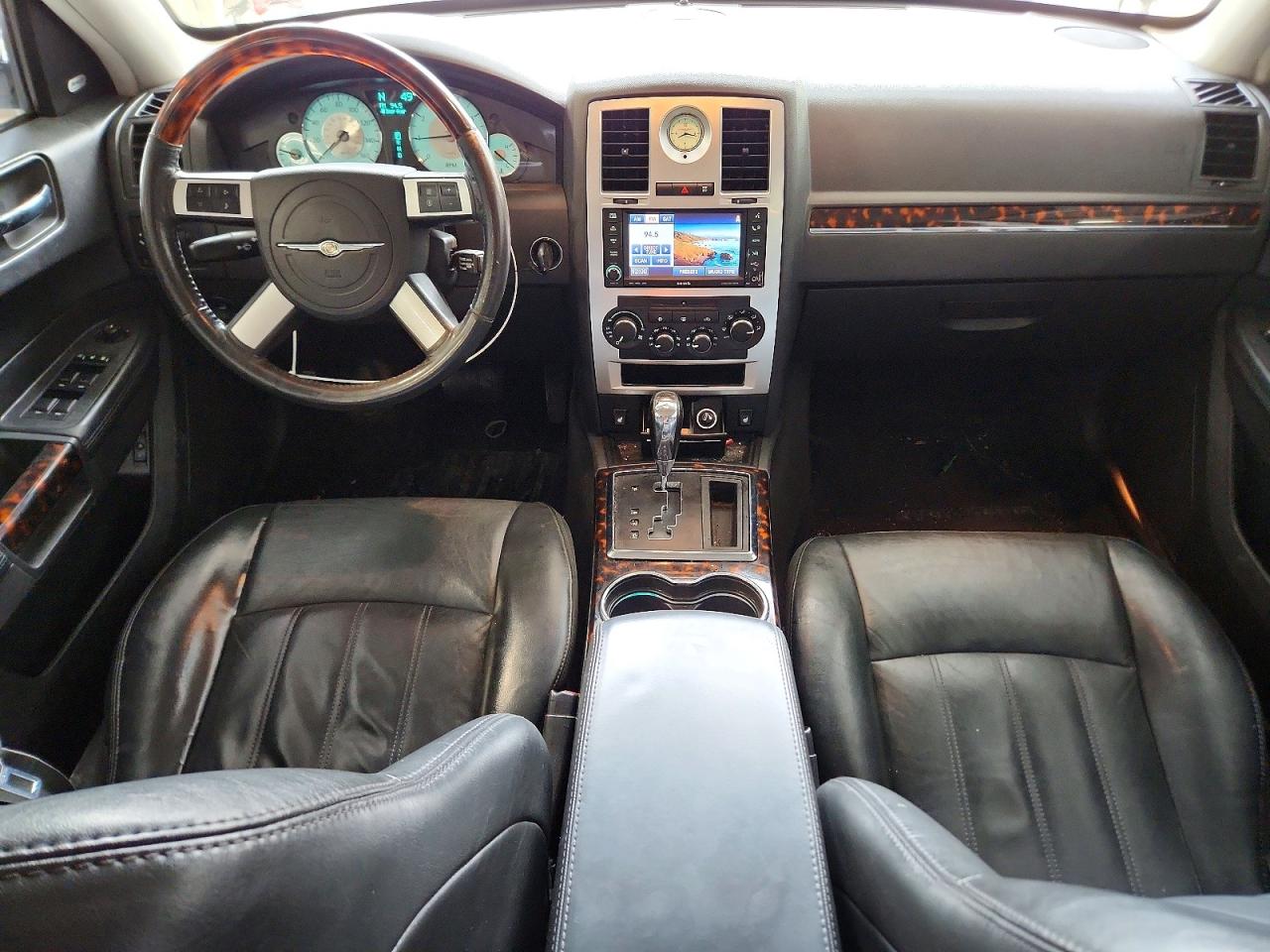 2009 CHRYSLER 300C photo 8