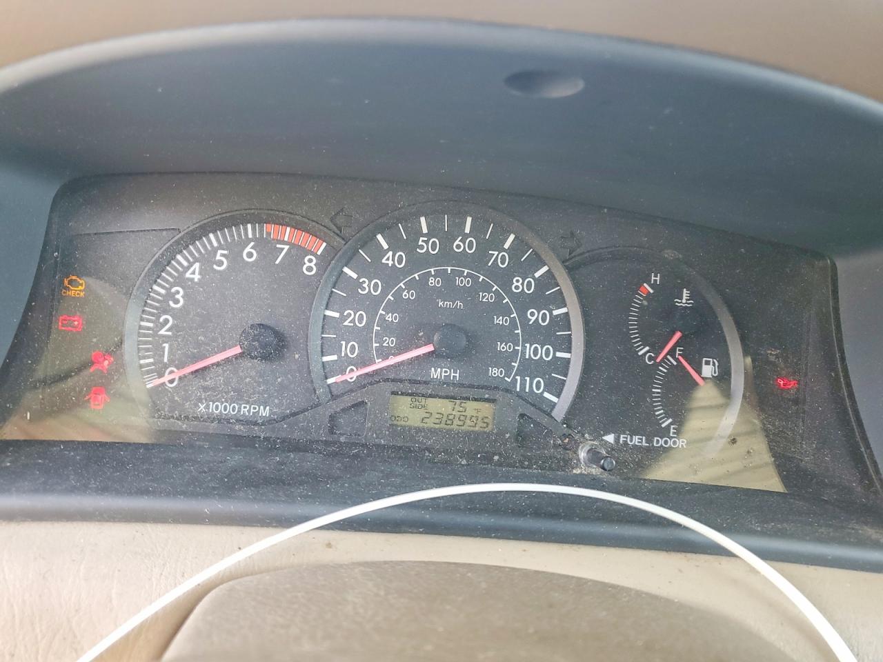 2004 TOYOTA COROLLA CE photo 9