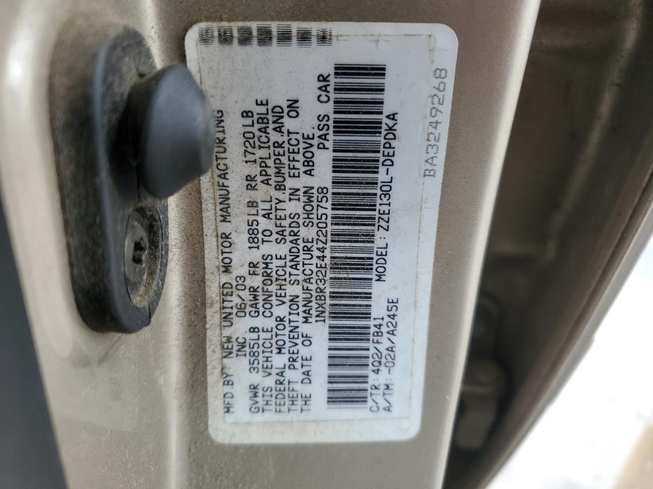 2004 TOYOTA COROLLA CE photo 12