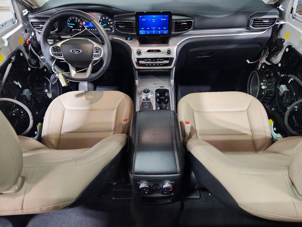 2020 FORD EXPLORER XLT photo 22