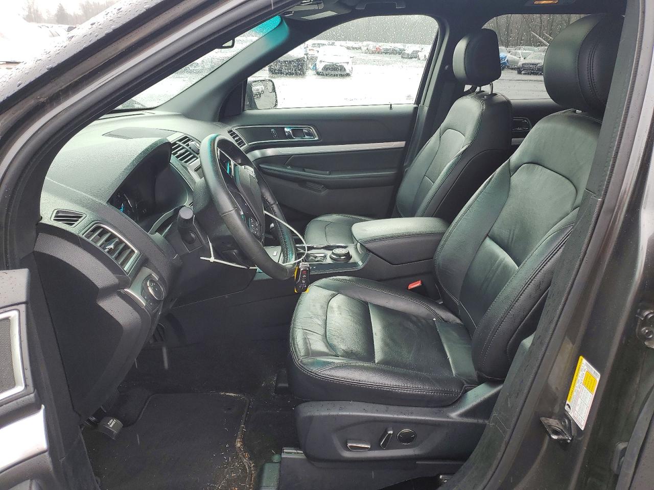 2016 FORD EXPLORER XLT photo 7
