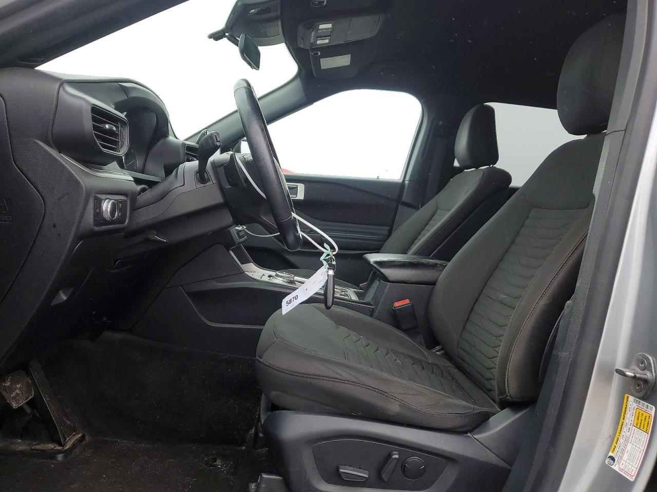 2020 FORD EXPLORER XLT photo 19
