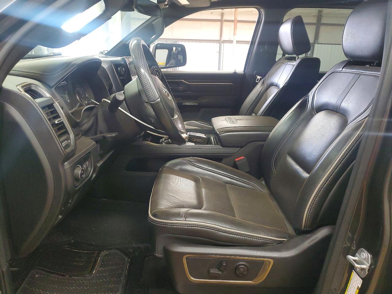 2019 RAM 1500 LIMITED photo 19