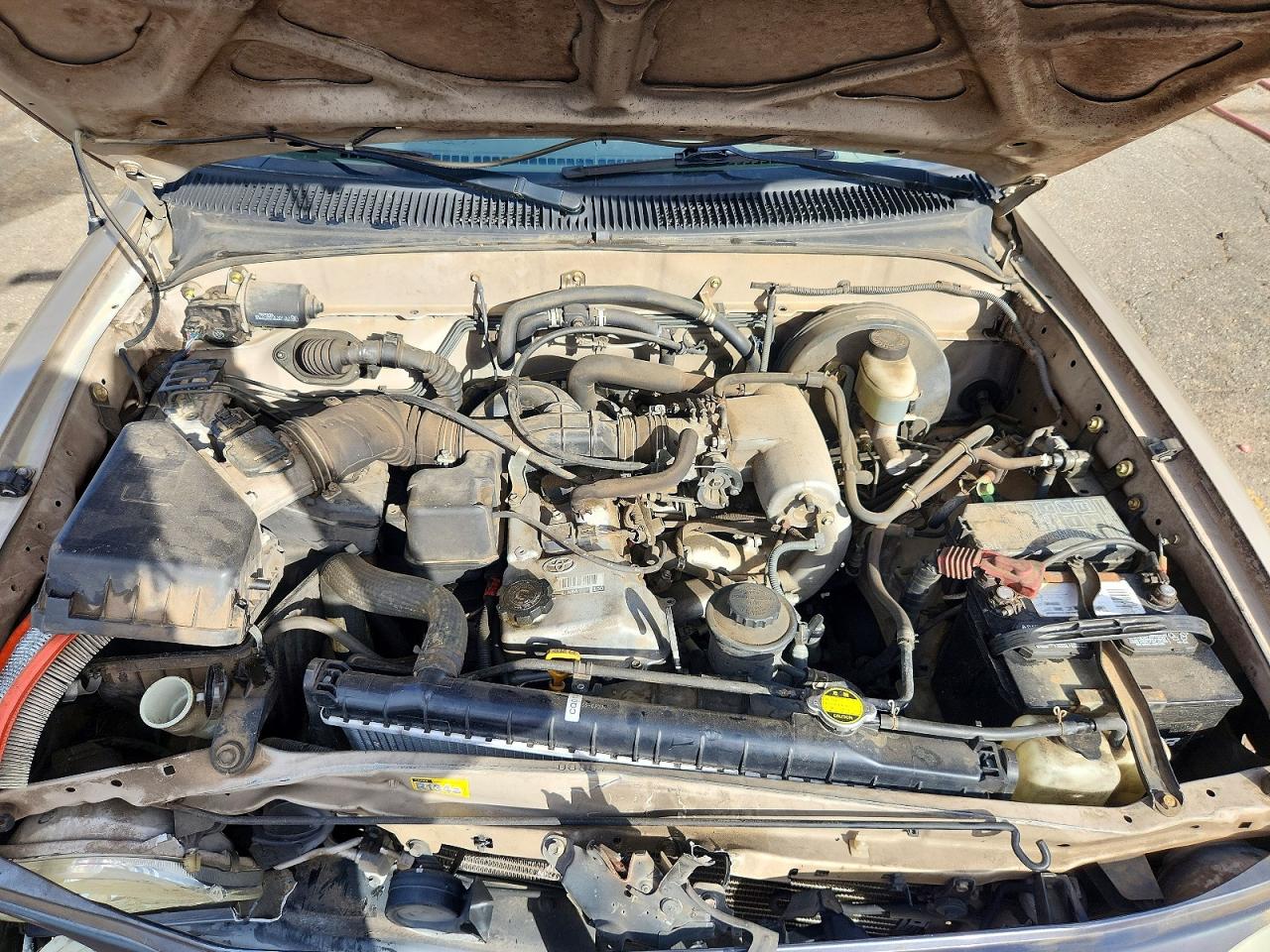 2004 TOYOTA TACOMA BASE photo 11