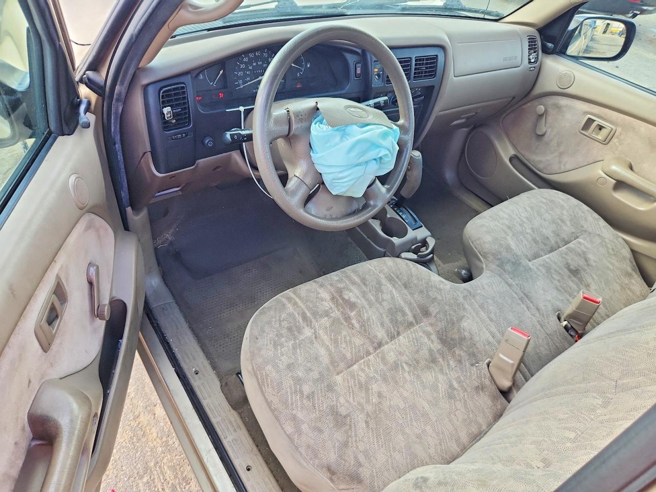 2004 TOYOTA TACOMA BASE photo 8