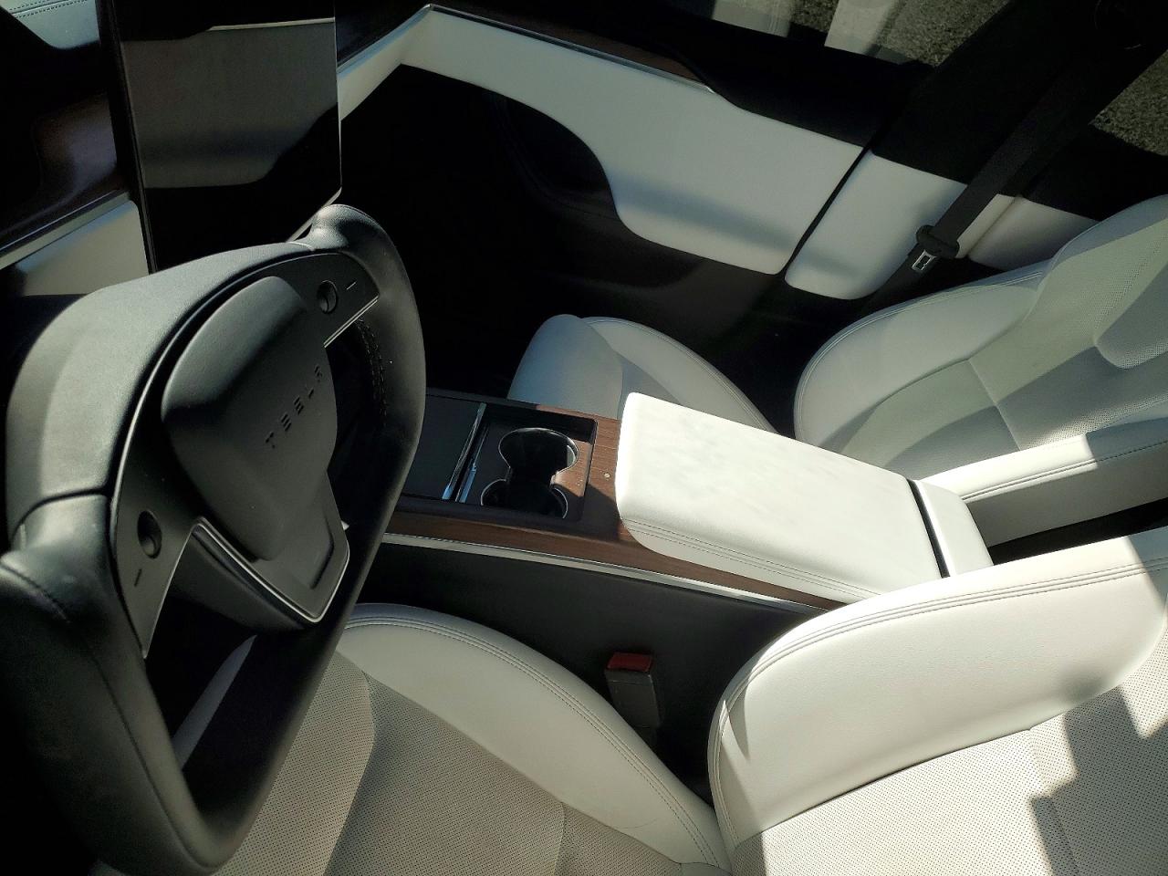 2022 TESLA MODEL S photo 8